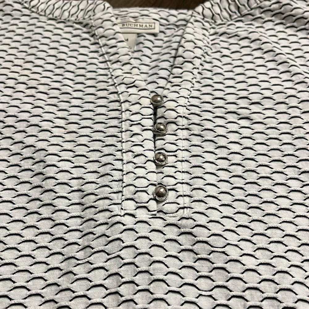 Sz M Dana Buchman top - Picture 2 of 3